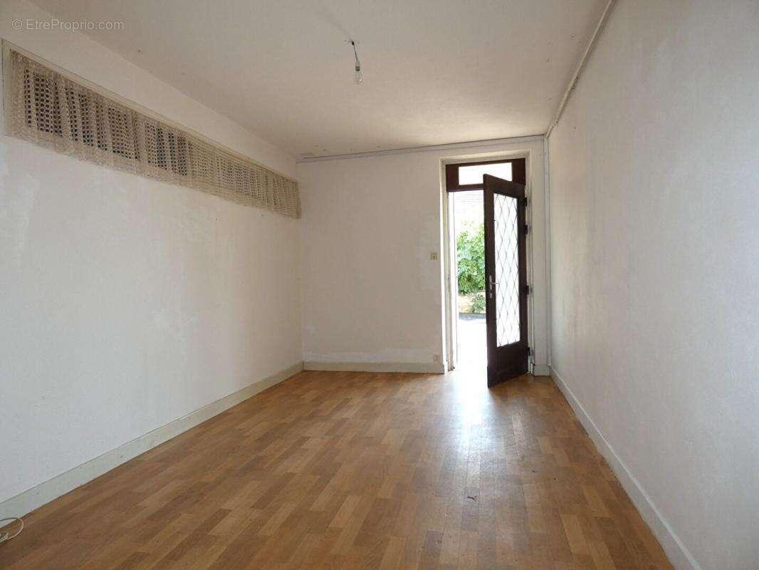 Maison 145 m2 / 2 appts / grange / terrain avec vue 3142m² - photo 13