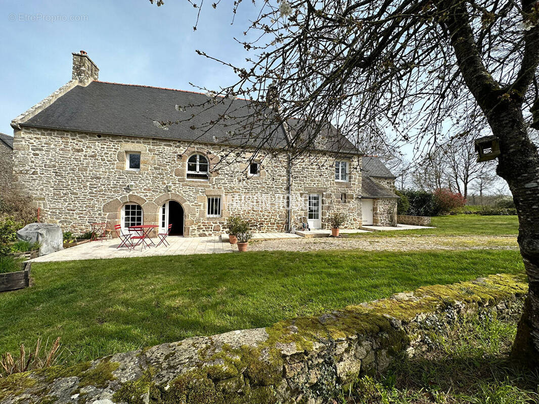 Maison à PLELAN-LE-PETIT