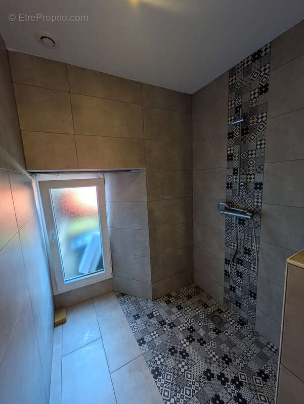 Ensemble immobilier avec deux logements et local   Bas Pont-Scorff - photo 4