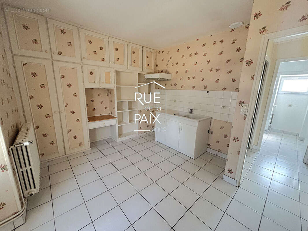 Appartement à VOUILLE