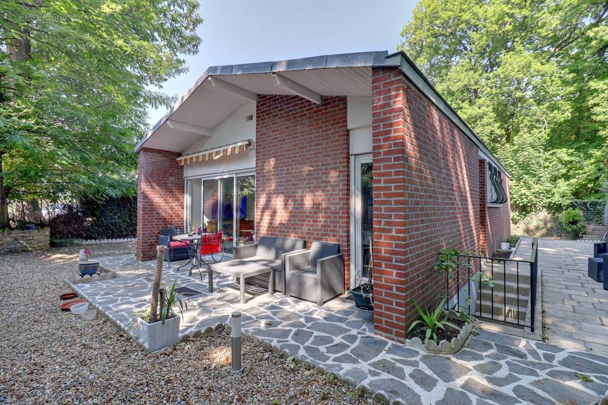 Maison à VERNEUIL-SUR-SEINE