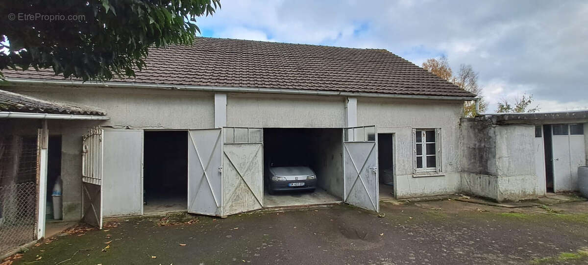 Maison à DAMIGNY