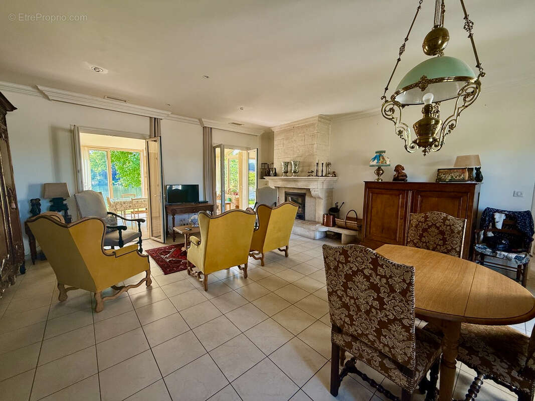 Maison à SAINTE-LIVRADE-SUR-LOT