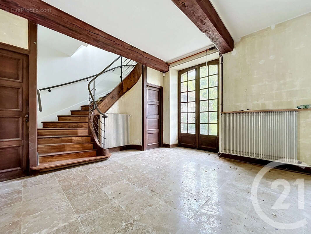 Maison 199 m² à Cresantignes  - photo 6