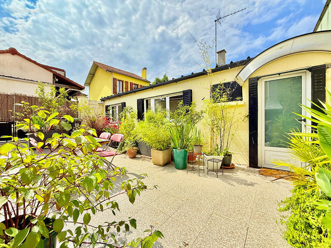 Maison à IVRY-SUR-SEINE