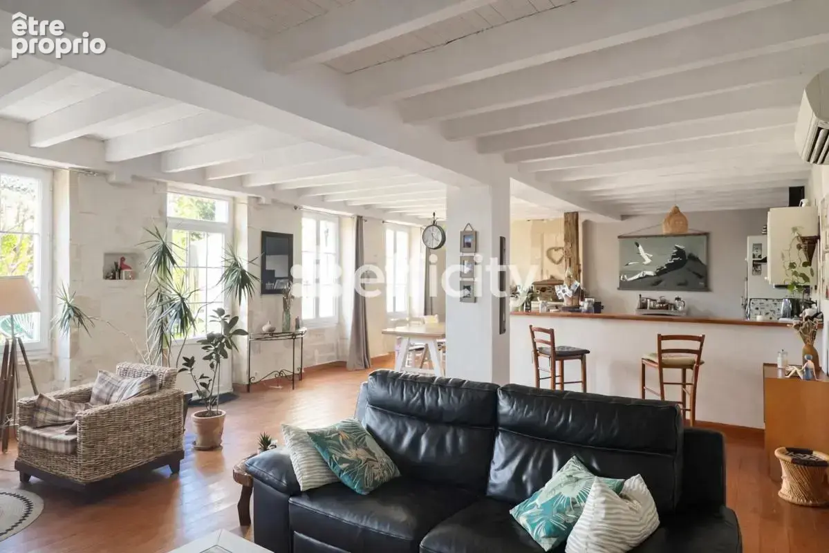 Maison 5 pièces 240 m² à vendre à Le Chay (17600) - photo 2