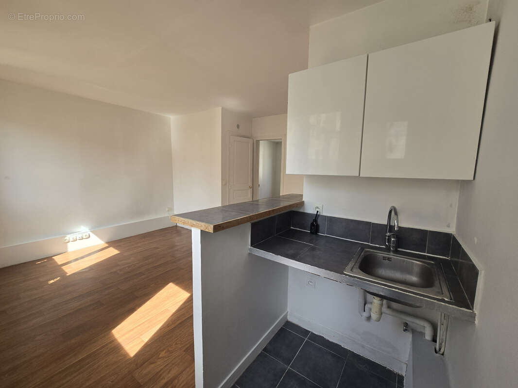 Appartement à PARIS-14E