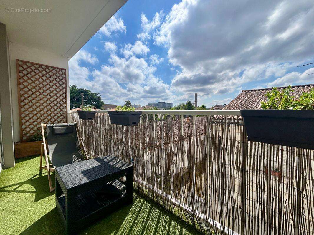 Appartement à BORDEAUX