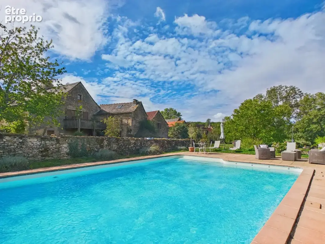 Propriété de caractère en pierre avec quatre habitations, piscine et dépendances - photo 19