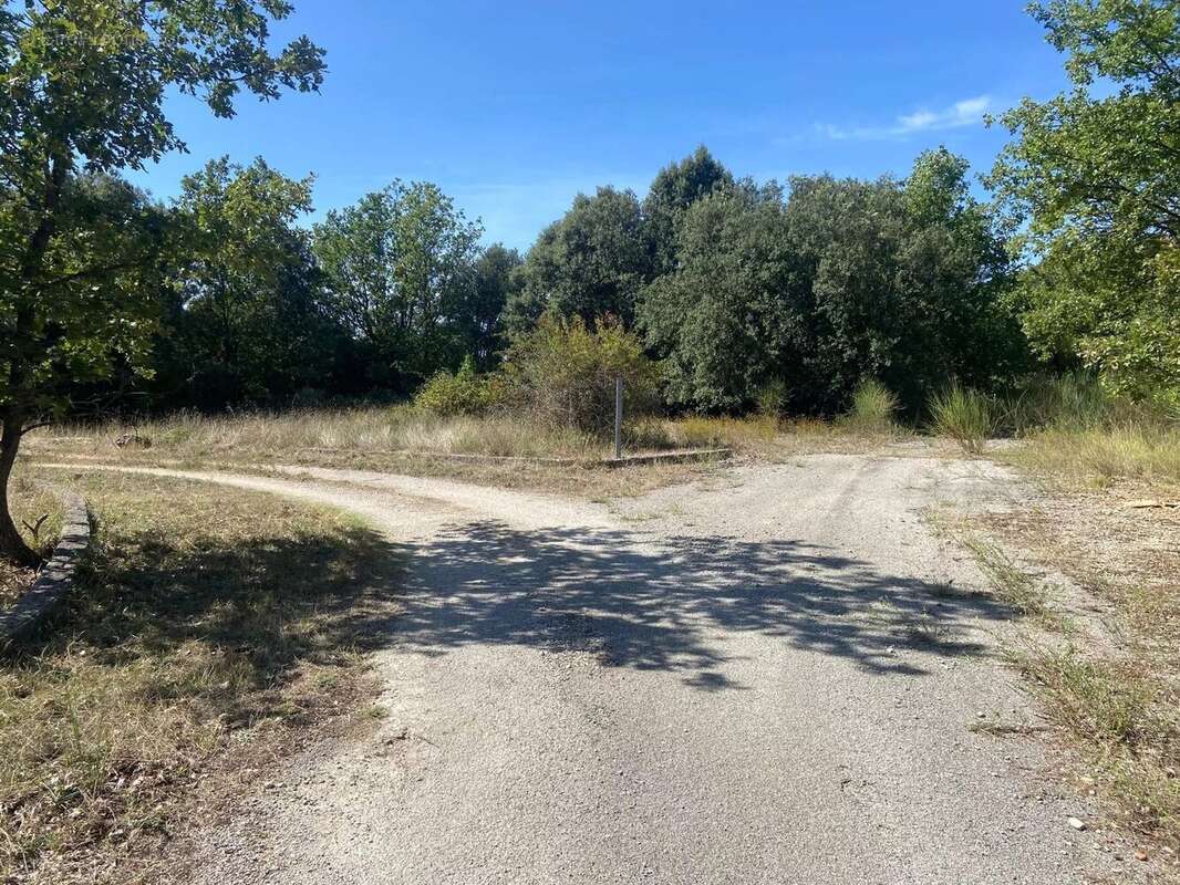 Maison à MEOUNES-LES-MONTRIEUX