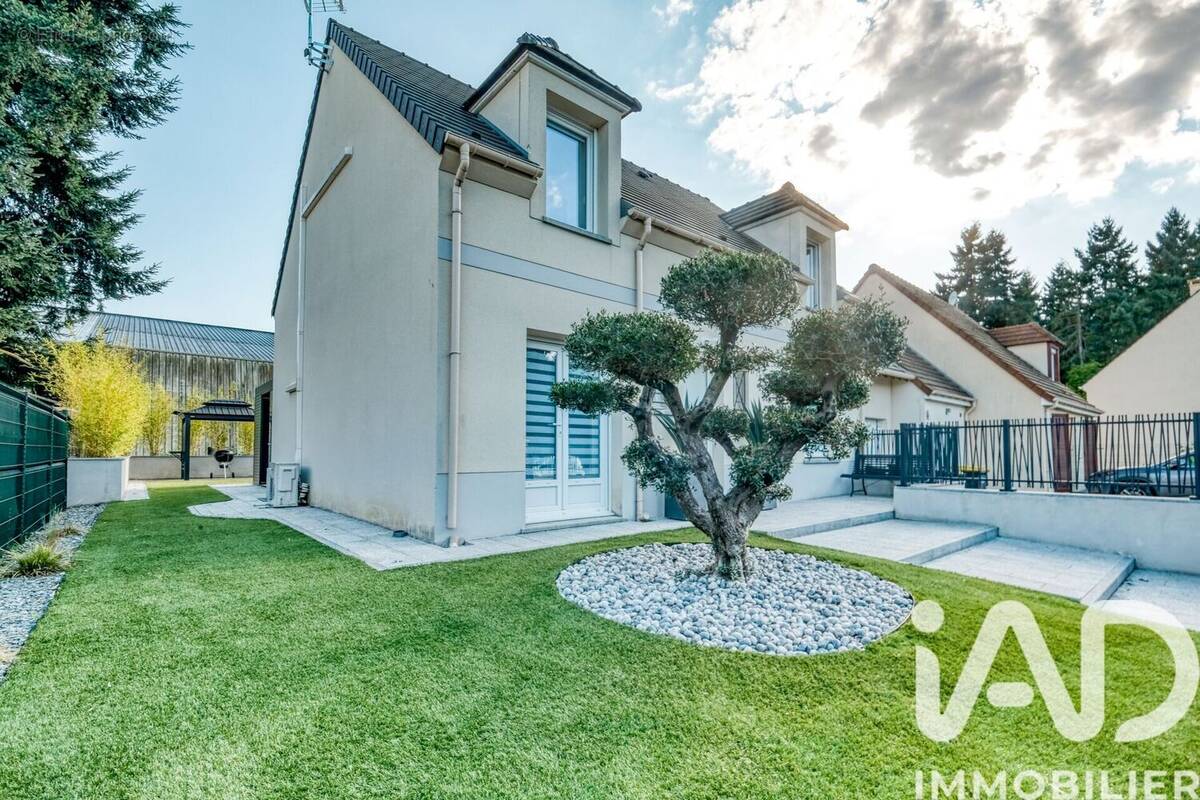 Photo 1 - Maison à SAINT-GERMAIN-SUR-MORIN