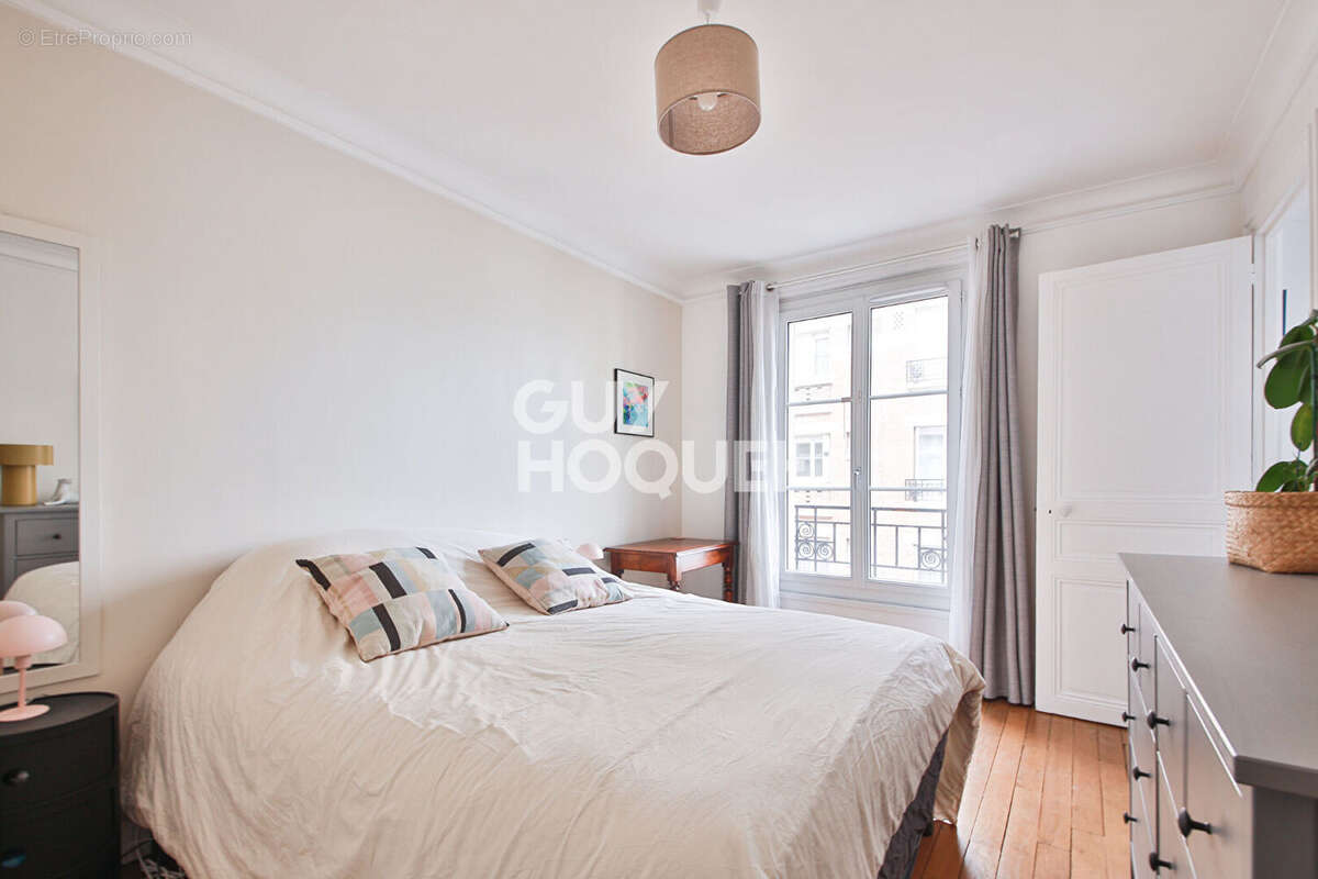 Appartement à PARIS-15E