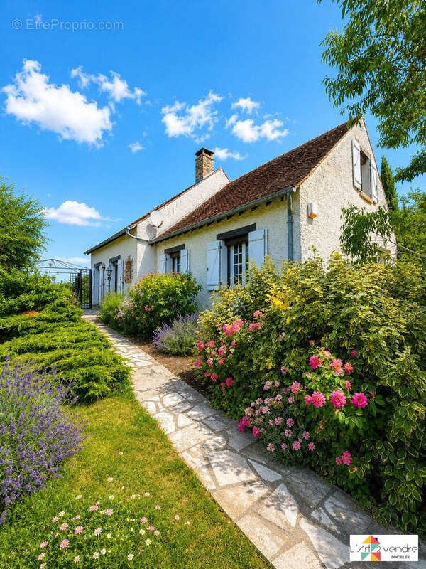 Maison à VARENNES-JARCY