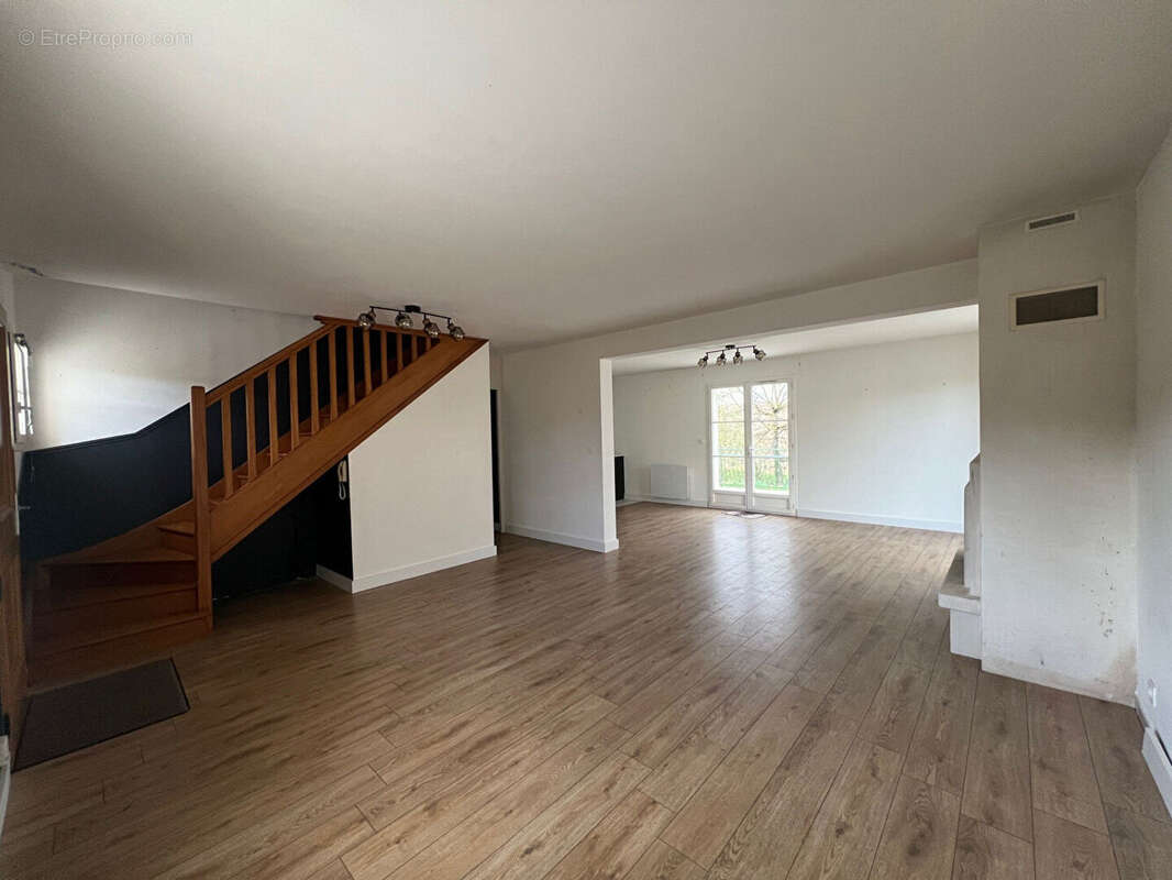 Maison à VERNOU-SUR-BRENNE