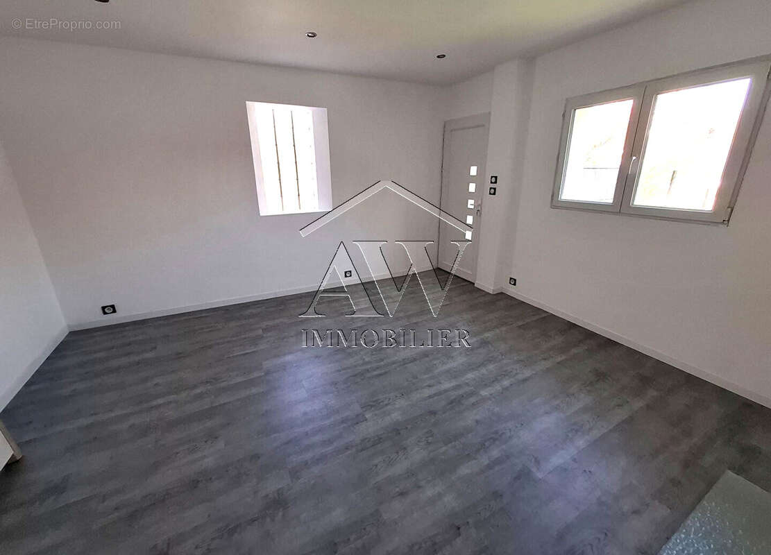 Maison à SAINTE-GENEVIEVE