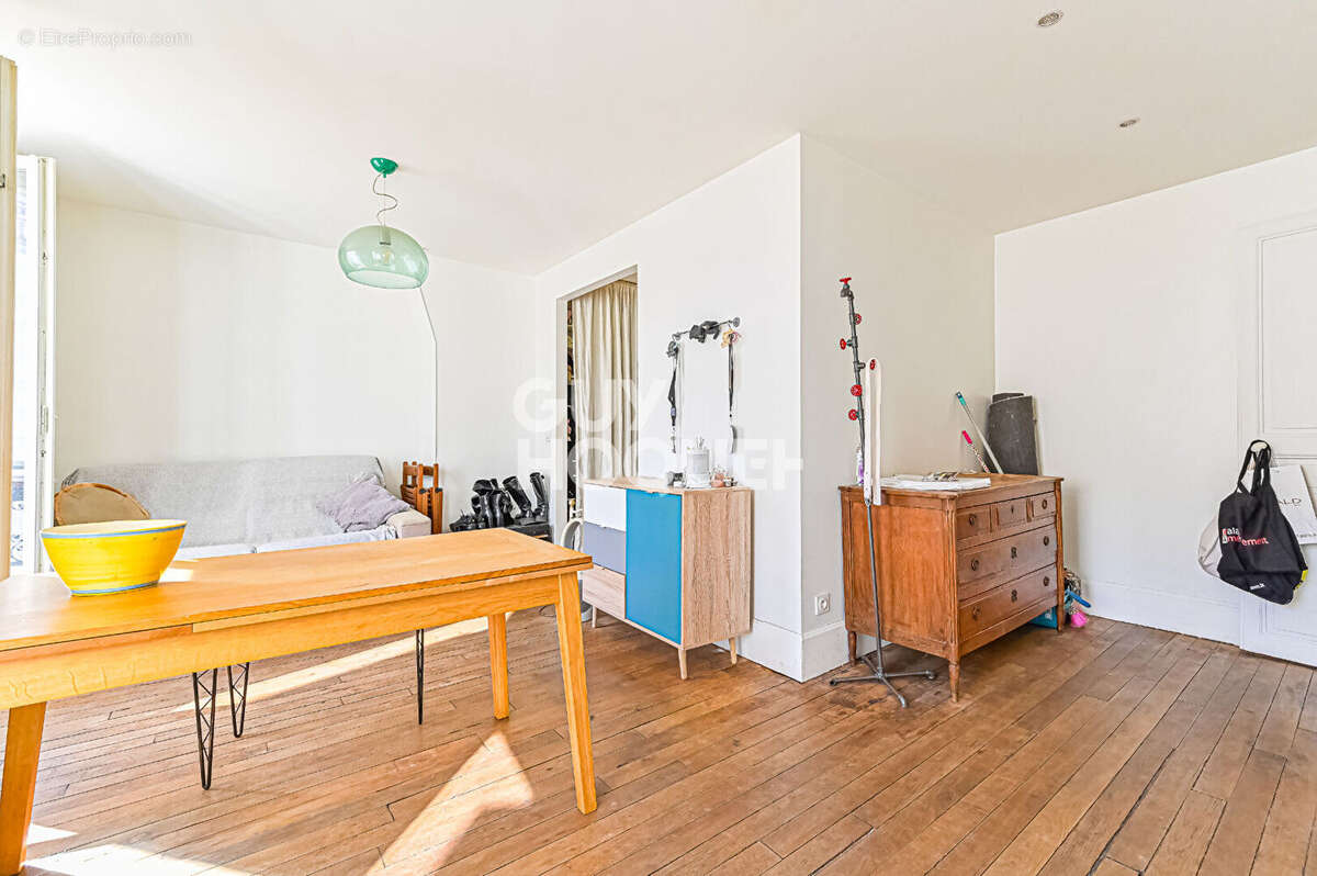 Appartement à PARIS-12E