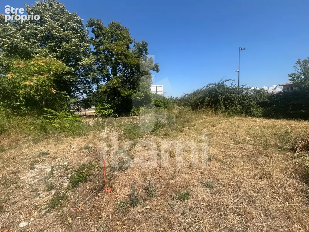 Terrain à bâtir - 425 m2 constructible centre de Charmes sur Rhône - photo 3