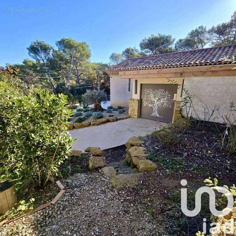 Photo 3 - Maison à ROGNES