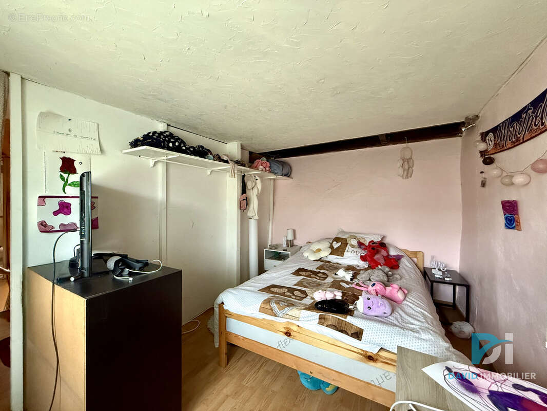 Maison à SAINT-THIBERY