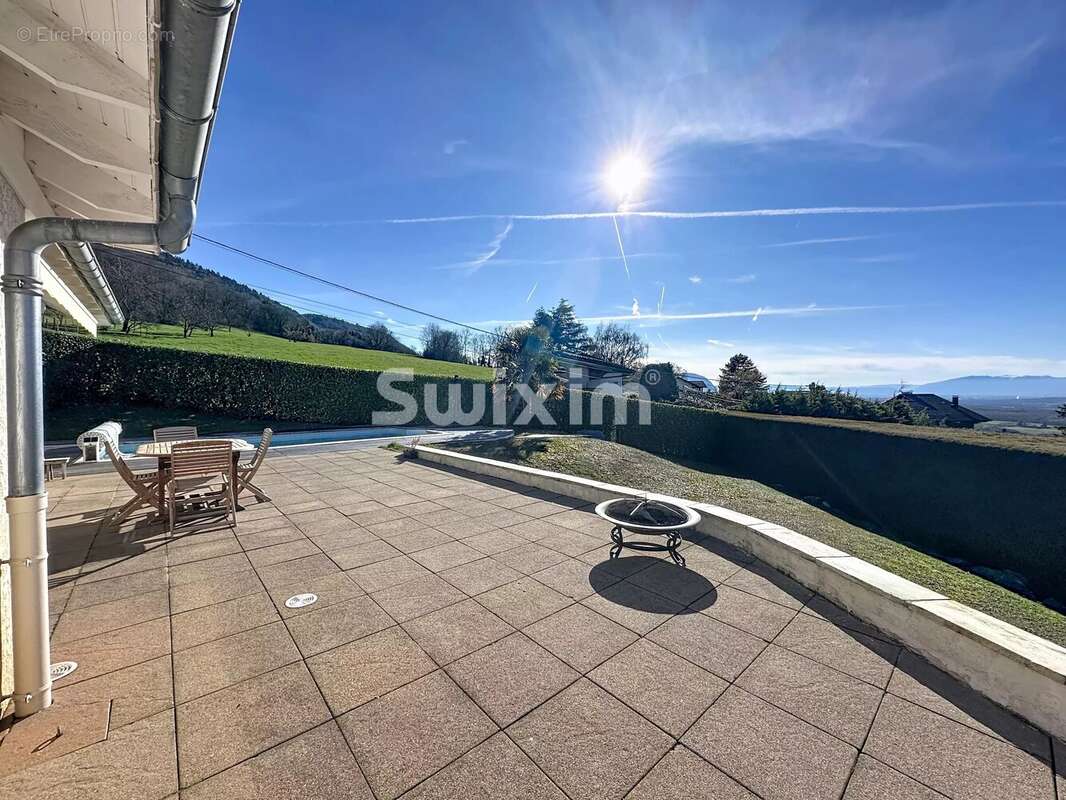 Maison à SAINT-CERGUES