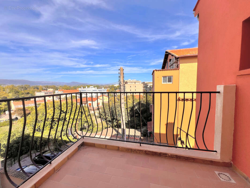 Appartement à MANDELIEU-LA-NAPOULE