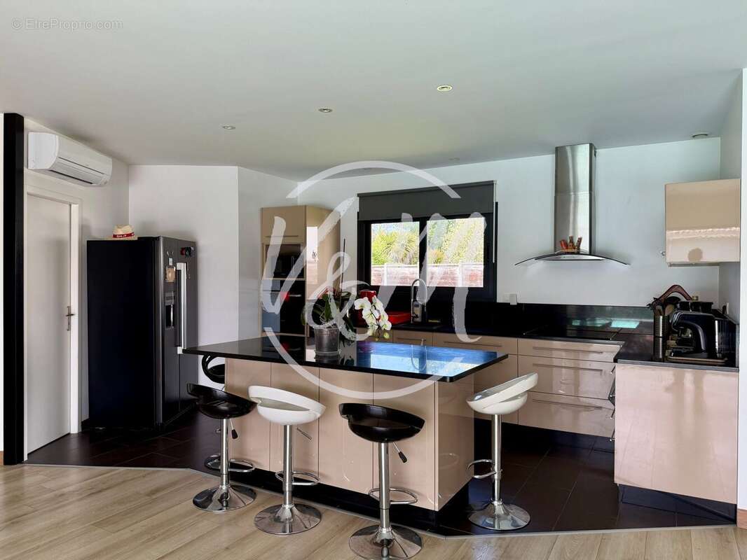 Maison 145 m² à Ares  - photo 4