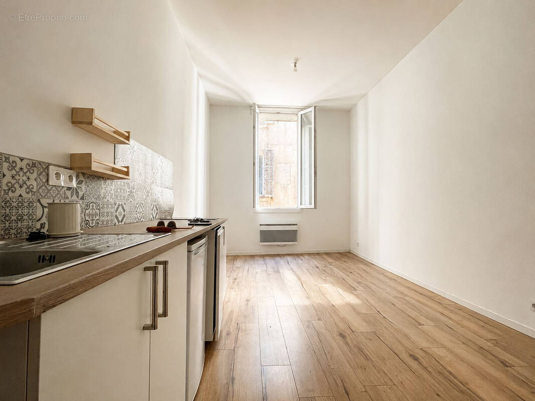 Appartement à MARSEILLE-1E