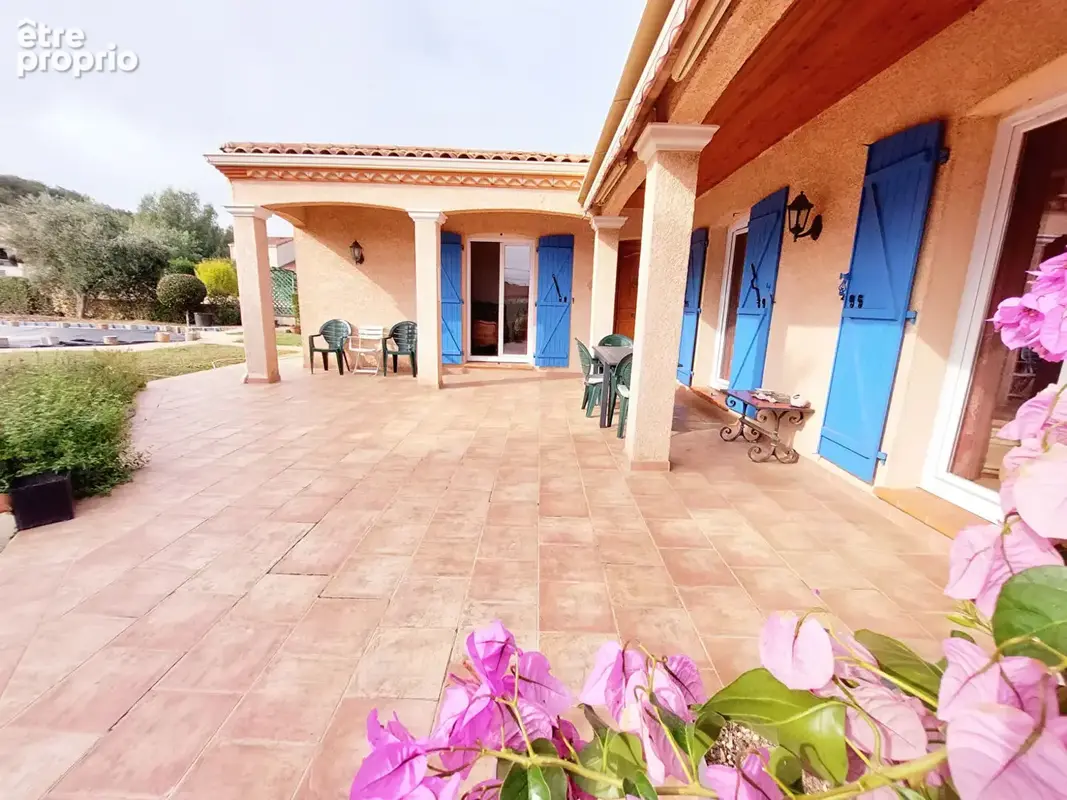 Villa de 150 m² sur sous sol complet  de 110 m² + dépendance + piscine terrain 1353m² - photo 1