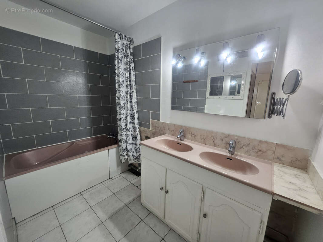 Appartement à MARSEILLE-13E