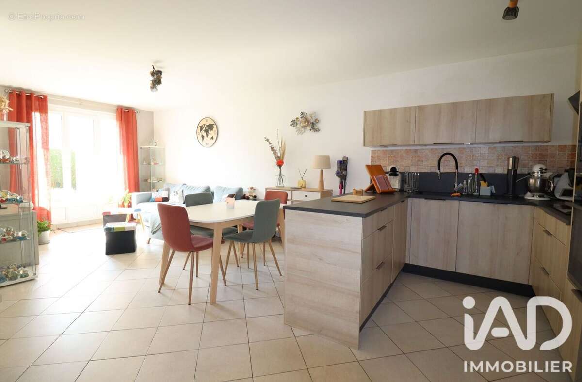 Appartement 56 m² à Evreux  - photo 5