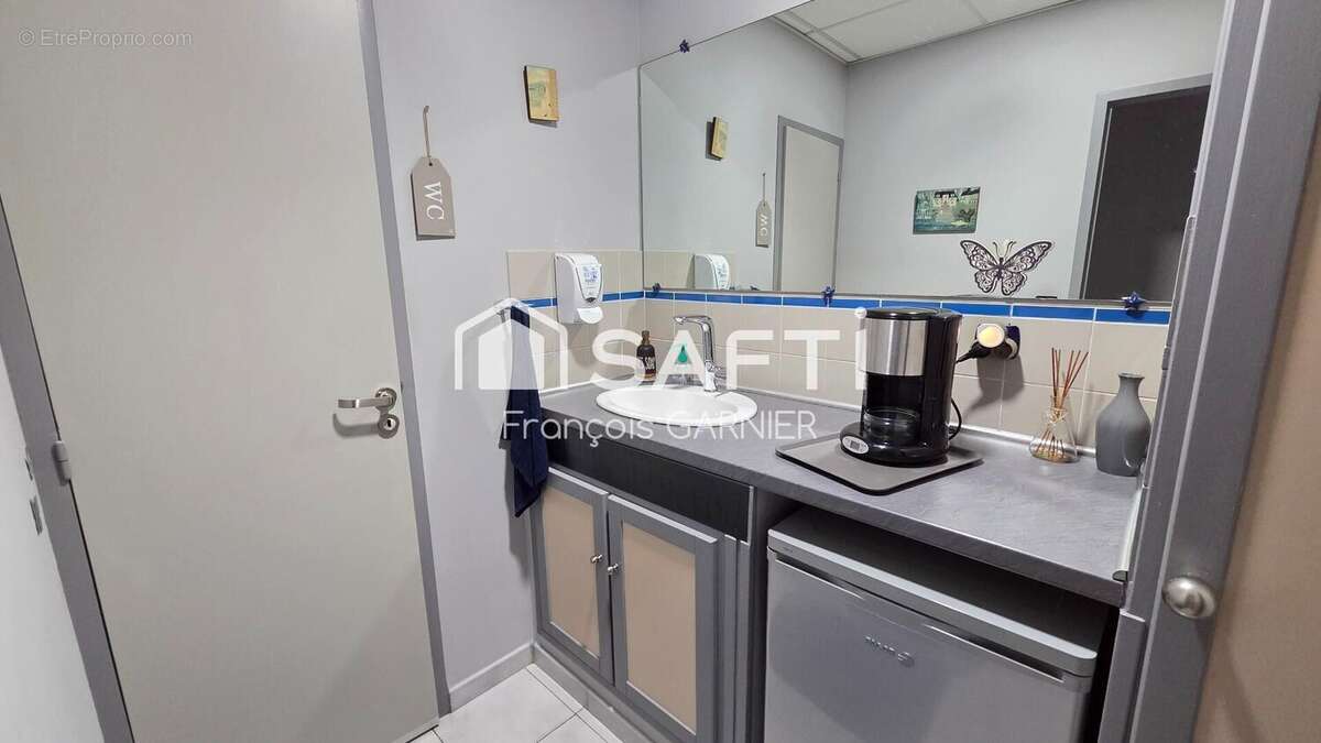 Photo 6 - Commerce à LA FARLEDE