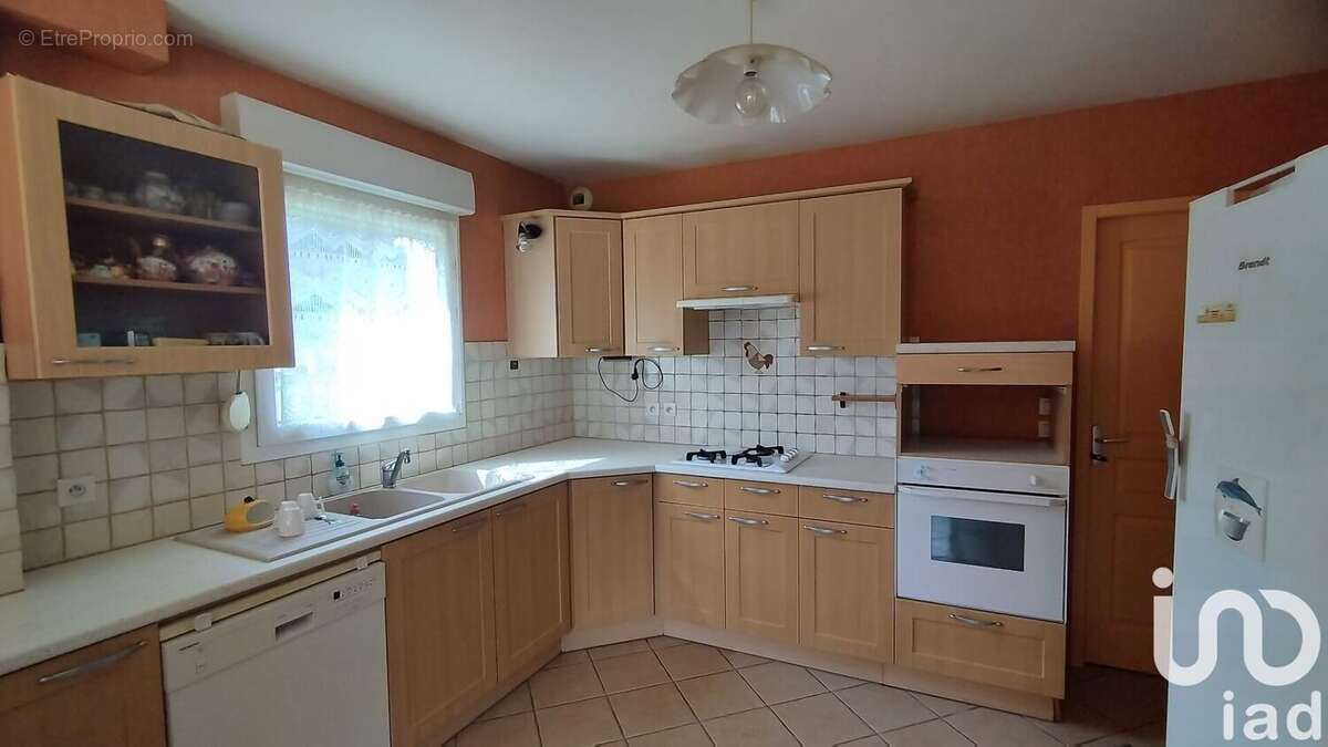 Maison 146 m² à Viry  - photo 3
