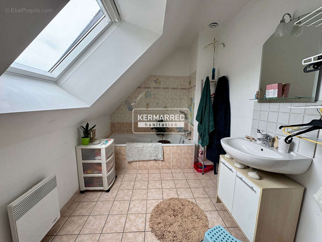 Maison de 120 m² Proximité du bourg de Theix - photo 17