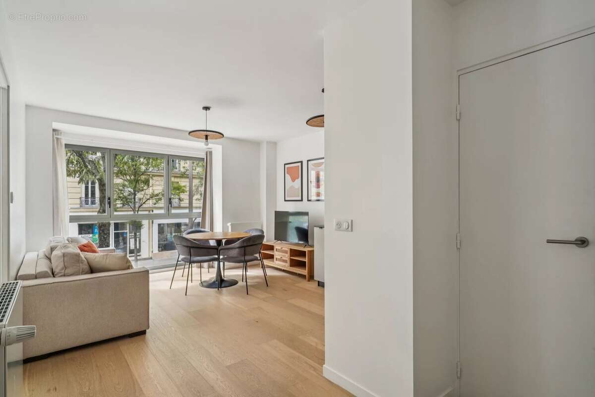 Appartement à PARIS-18E