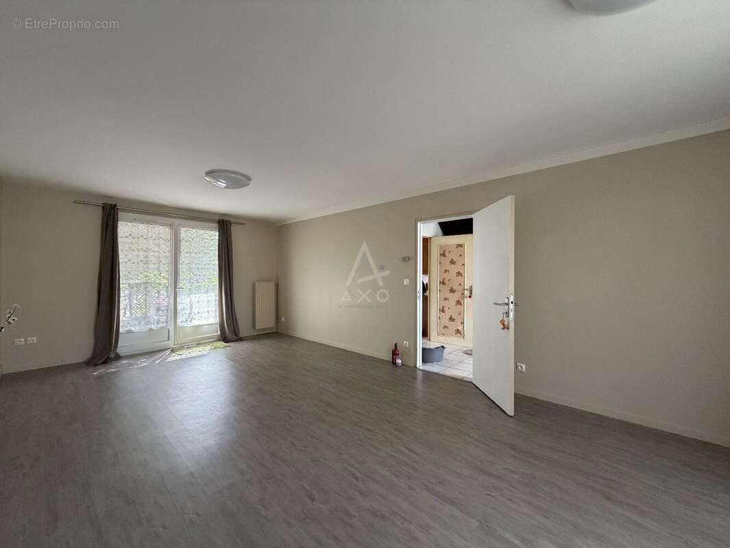 Maison 6 pièces à Beauvais  3 chambres, bureau, garage et jardin clos - photo 3