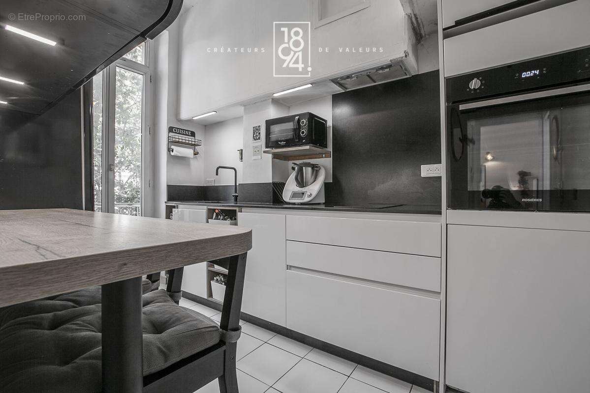 Appartement à MARSEILLE-4E