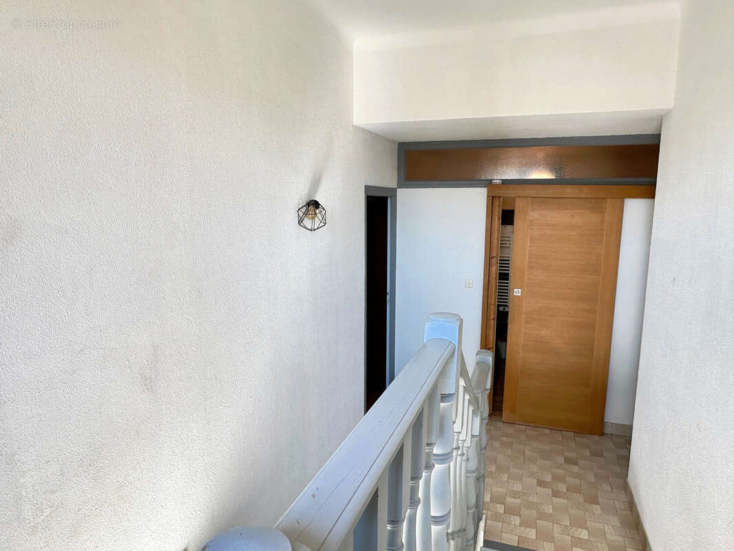 Maison à VILLENEUVE-LA-RIVIERE