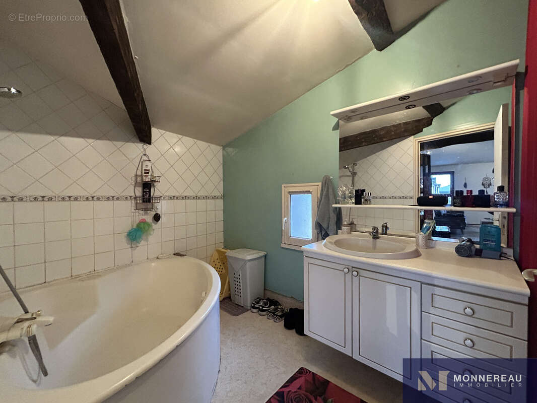 Appartement à SAINTES