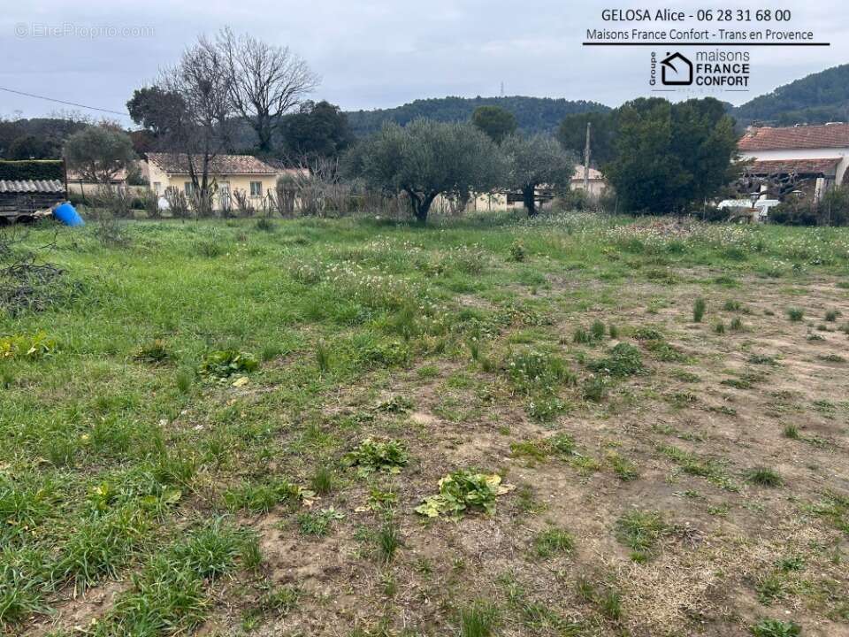 Terrain à LA MOTTE