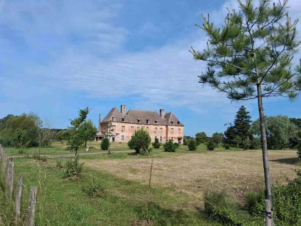 Autre à SERRIGNY-EN-BRESSE