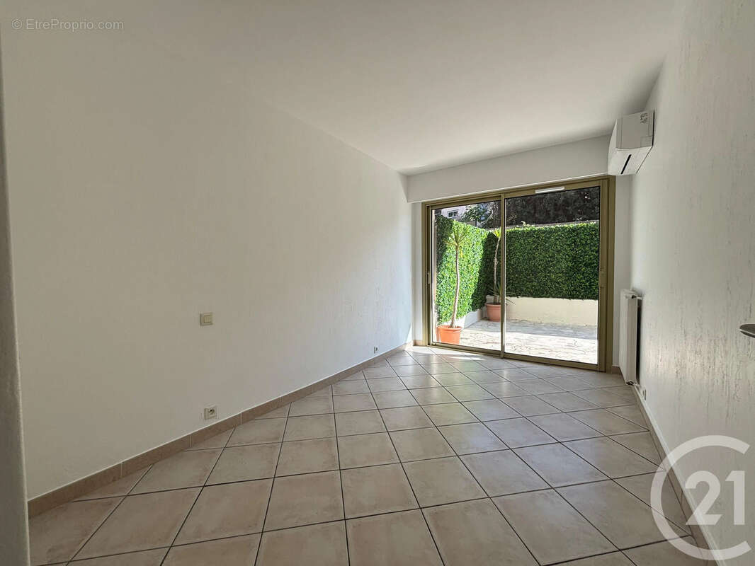 Appartement à LE CANNET