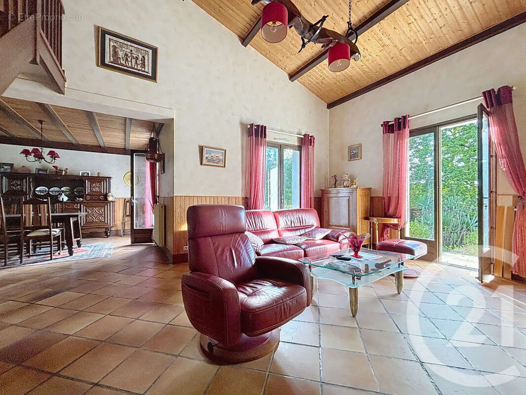 Maison à VOEUIL-ET-GIGET