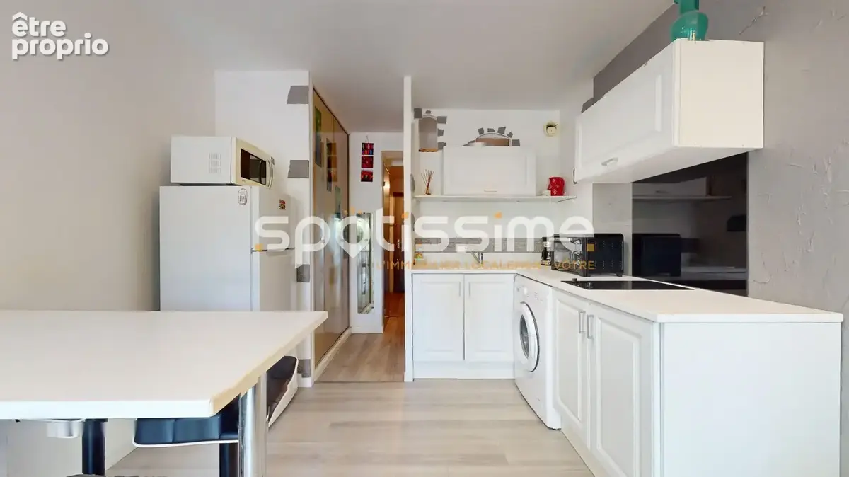 Le Cap d'Agde, Mont Saint-Martin, studio cabine en rez-de-jardin,Terrasse, parking privé - photo 3