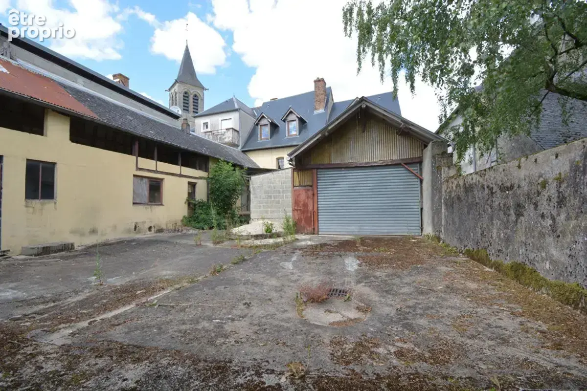 Maison à IVOY-LE-PRE