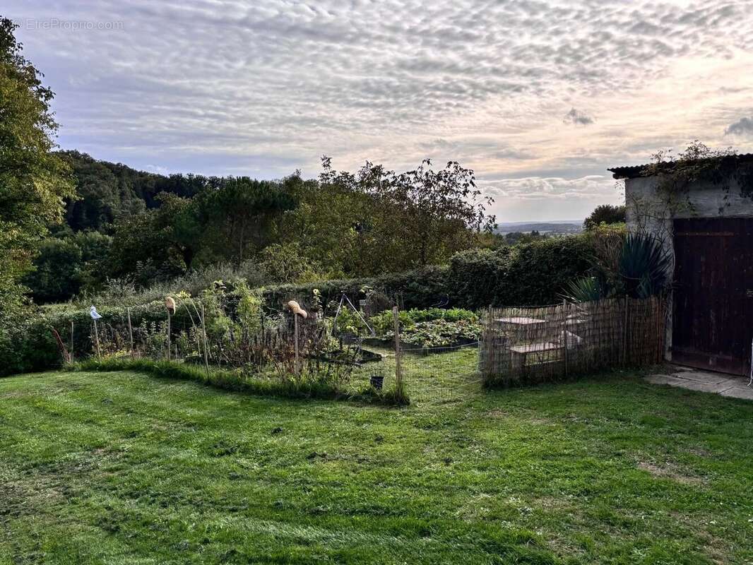 Maison à DUN-SUR-GRANDRY