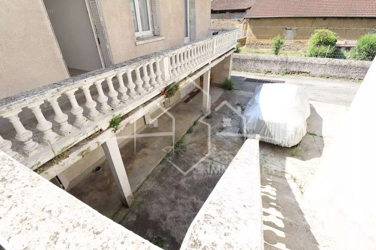 Maison à LENS-LESTANG
