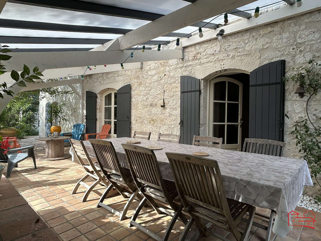 Maison à LAROQUE-TIMBAUT