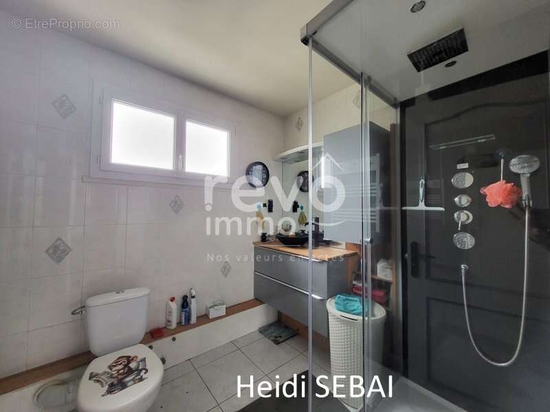 Maison à LA TESSOUALLE