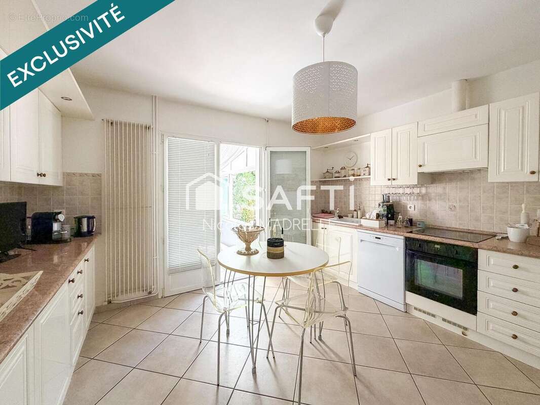 Maison 150 m² à Ambares-Et-Lagrave  - photo 3