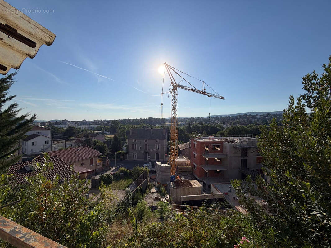 LA GRAND CROIX - Maison de Ville avec travaux 88m2 et jardinet - photo 9